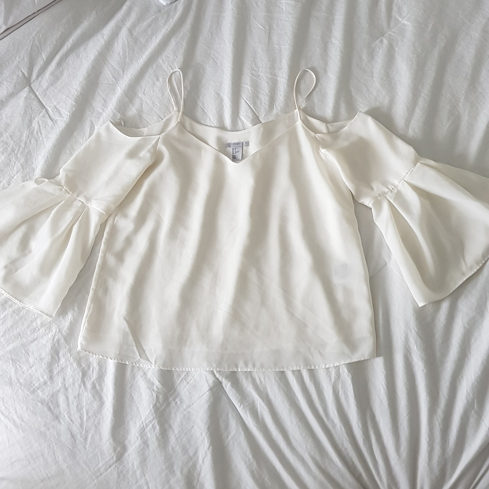 H&M cold shoulder top (size US 4/ EU 36)